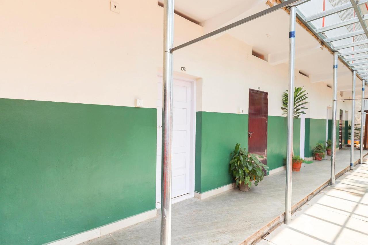 SPOT ON 68111 Jeena Motels Kollam Buitenkant foto
